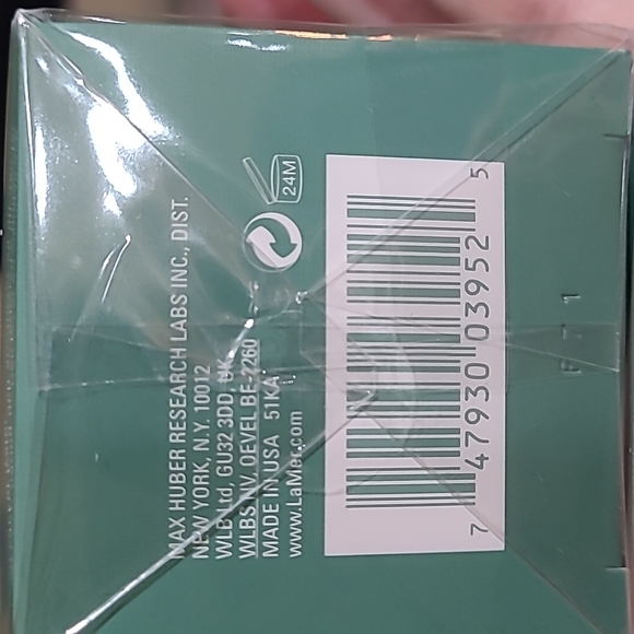 LA MER 5oz treatment lotion - Picture 3 of 3